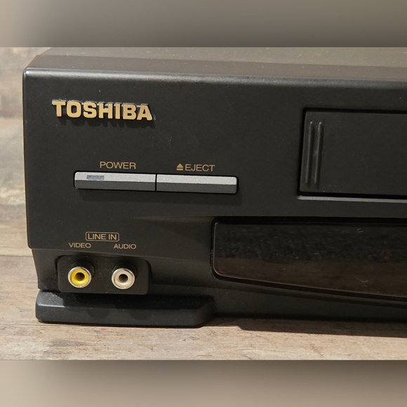 Toshiba M-250 Video Cassette Recorder VCR Digital Tracking ● No Remote ● Tested - Picture 3 of 5
